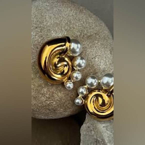 18k Gold Plated Spiral Earrings with Imitation Pearls | Stainless Steel - Picture 1 of 3